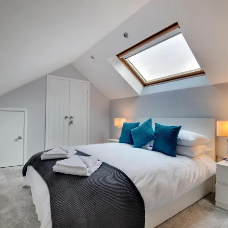 Toffee * Chapel Stile