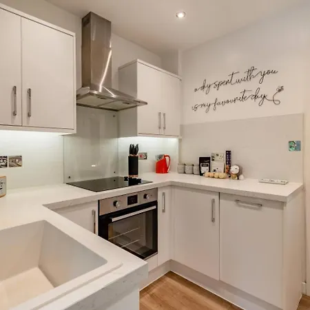 2 Bed In Oc-gl103